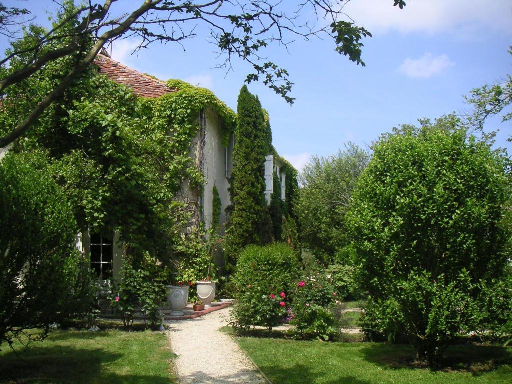 Domaine De Bassibe Bed & Breakfast Ségos Екстериор снимка