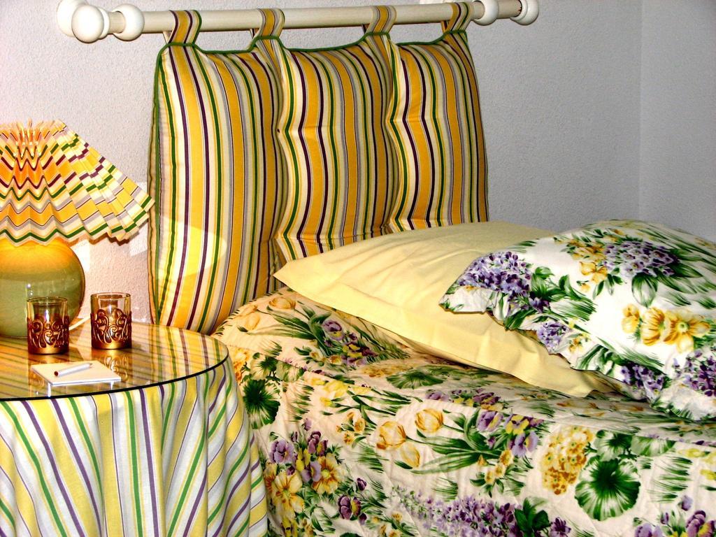 Domaine De Bassibe Bed & Breakfast Ségos Екстериор снимка
